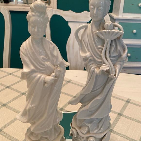 Set of Porcelain Figurines - Picture 1 of 7